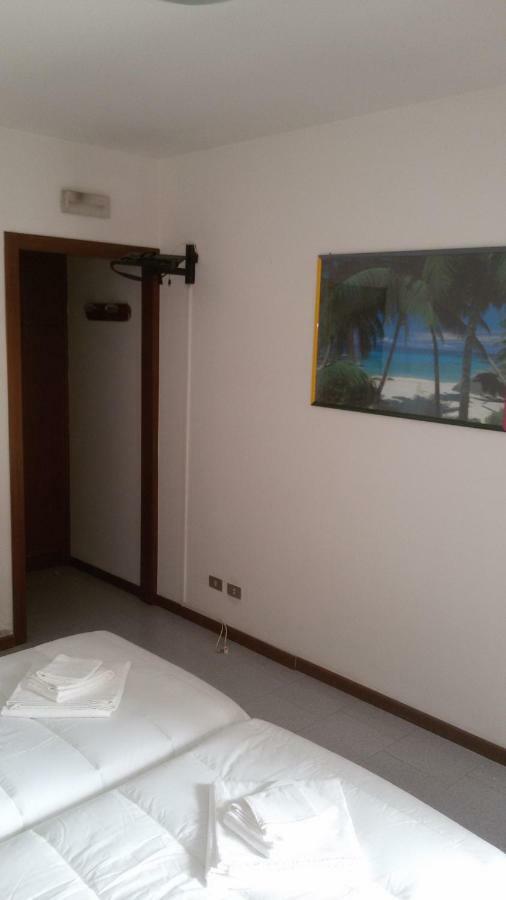 Afrodite Hotell Palu Eksteriør bilde
